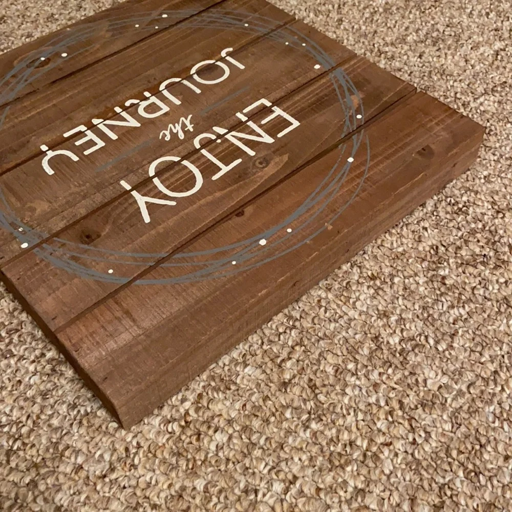 NWT “Enjoy the Journey” Wall Hang